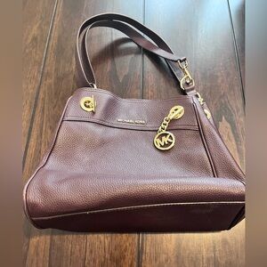 Michael Kors Bucket Shoulder Handbag Burgundy